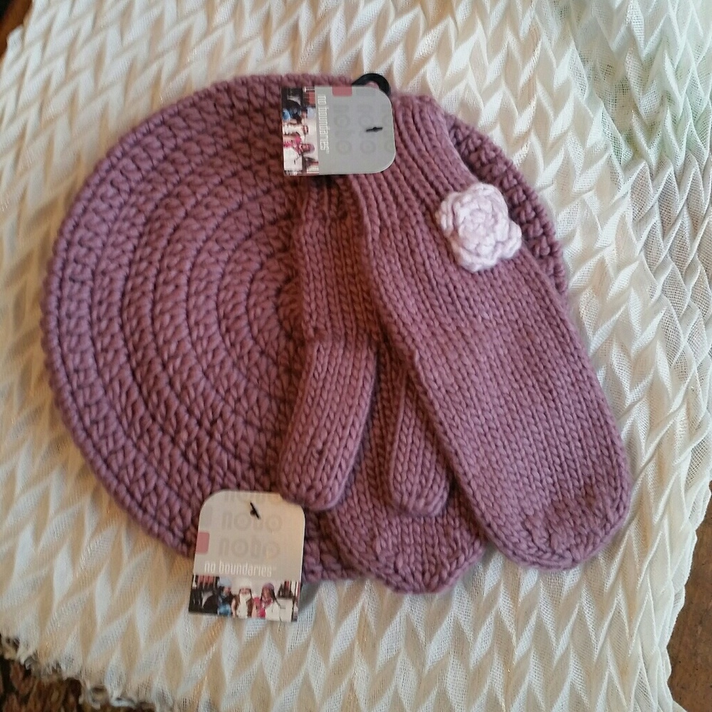 Hat and Mitten Set